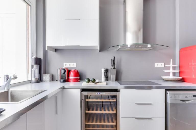 Guestready - Appartement Terrasse Vue Tour Eiffel Parigi Esterno foto