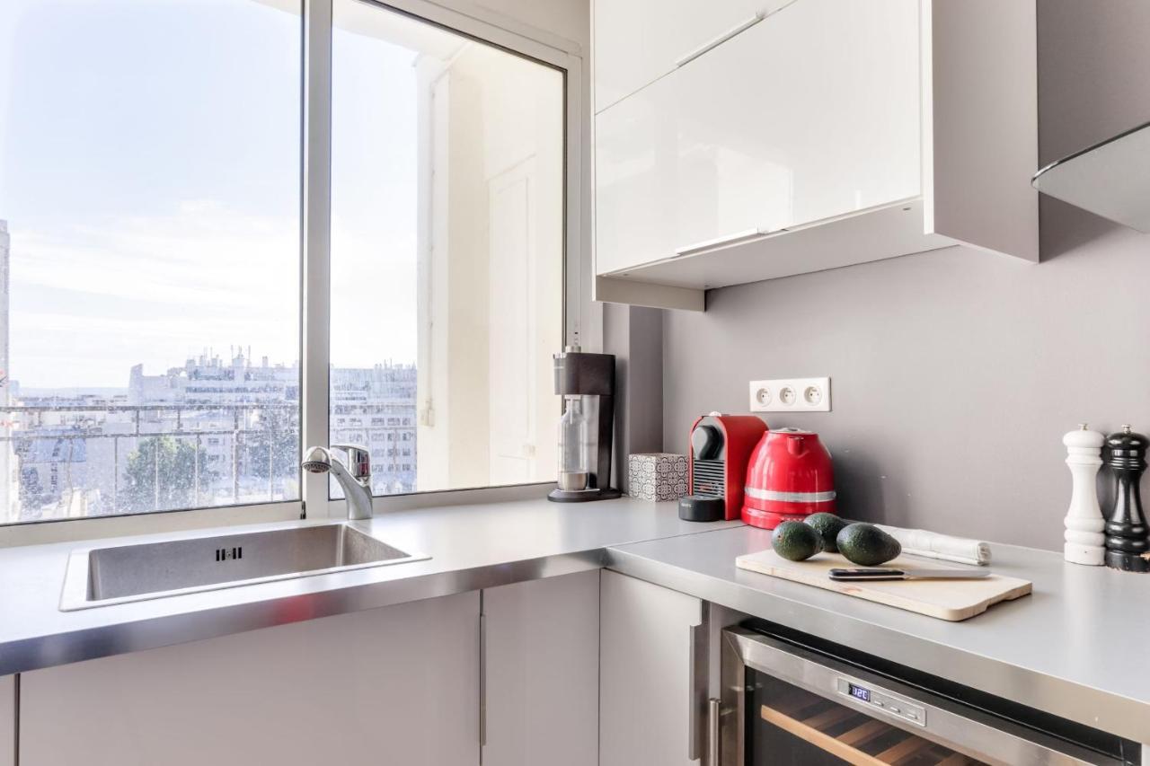 Guestready - Appartement Terrasse Vue Tour Eiffel Parigi Esterno foto